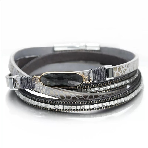 Jewelry - Faux leather layered bracelet